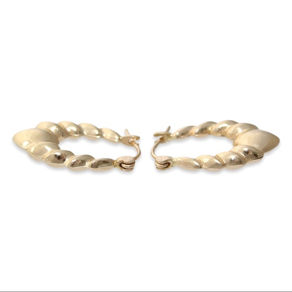 Vintage 14K Gold Ribbed Hoop Earrings Scalloped Shrimp Style Hoops Puffed Oval - Picture 3 of 4